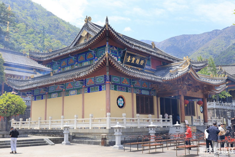 登冕宁灵山寺祈福