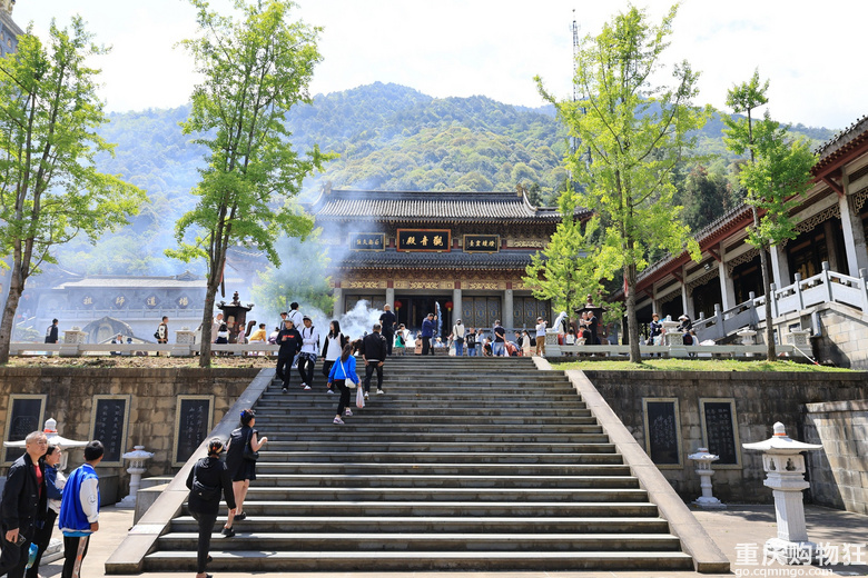 登冕宁灵山寺祈福