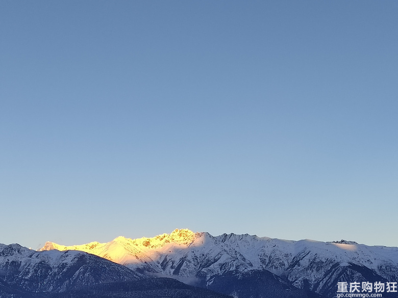 听说看到日照金山会幸运一整年,所以果断去了梅里雪山