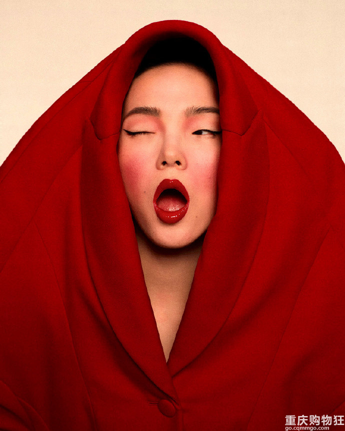 雎晓雯｜《VOGUE》新加坡版六月刊