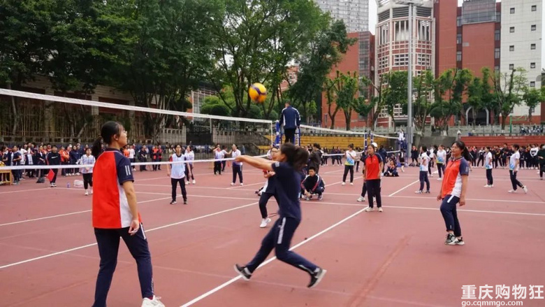 颜值爆表！重庆39所中小学校服图鉴，这件火到好多人都在求同款！