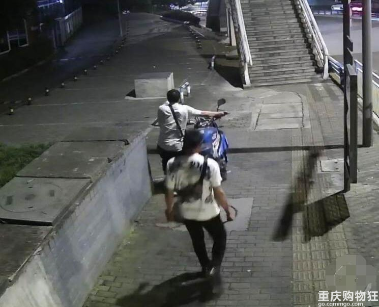 路边“捡”走电瓶车 警方：这是盗窃！