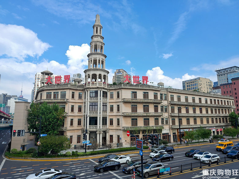出差间隙，去了趟上海博物馆人民广场馆，金字塔之巅值得一看