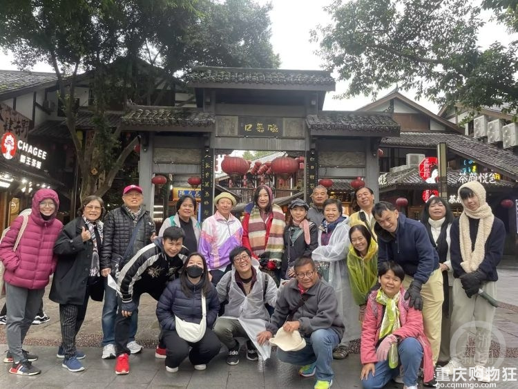 泰国人涌向重庆，泰语导游忙坏了：团单排到明年
