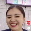 鞋店倒闭，老板娘笑得一脸灿烂，得知情况后网友纷纷献计！
