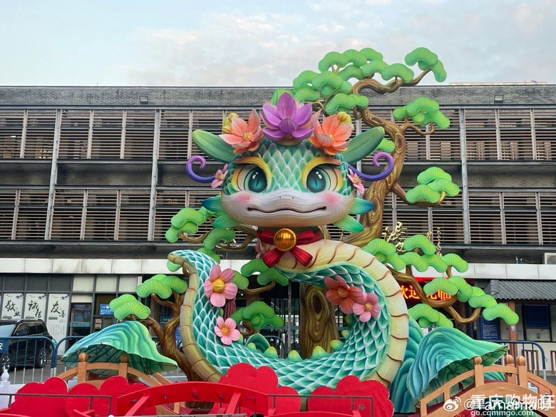 不是蛇年，我都不知道蛇的卡通造型跨度有这么大！
