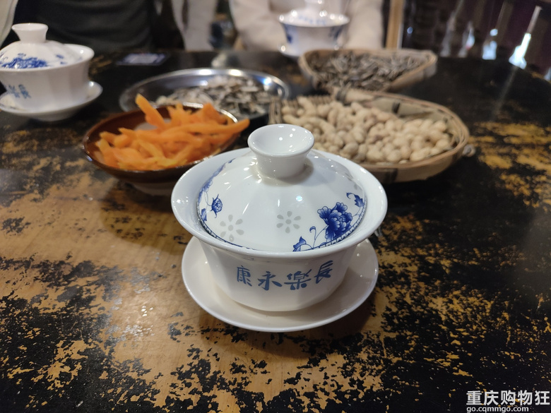 痛苦需要有人分担，快乐需要有人分享