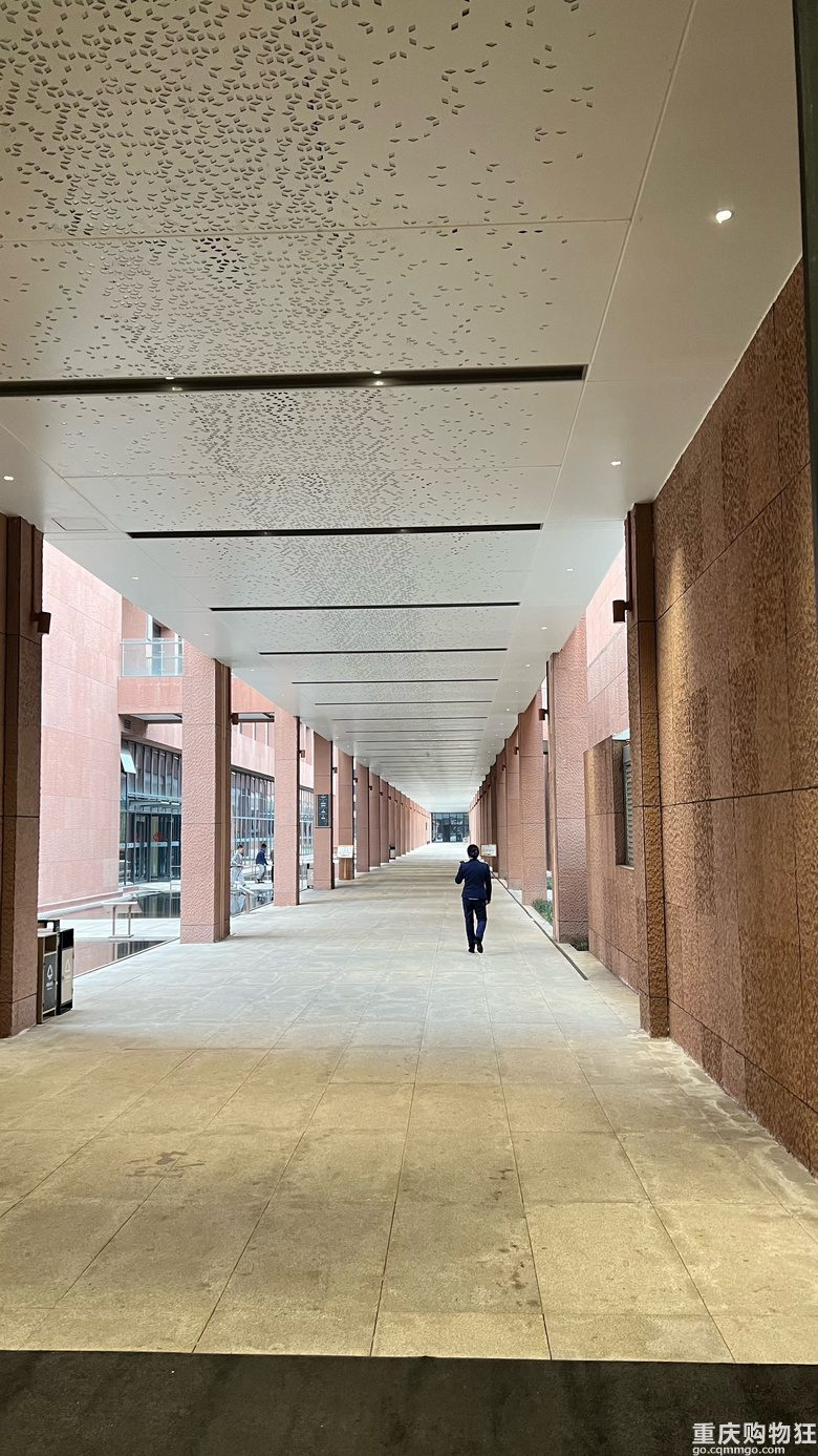 建国酒店不错就是早餐打仗一样