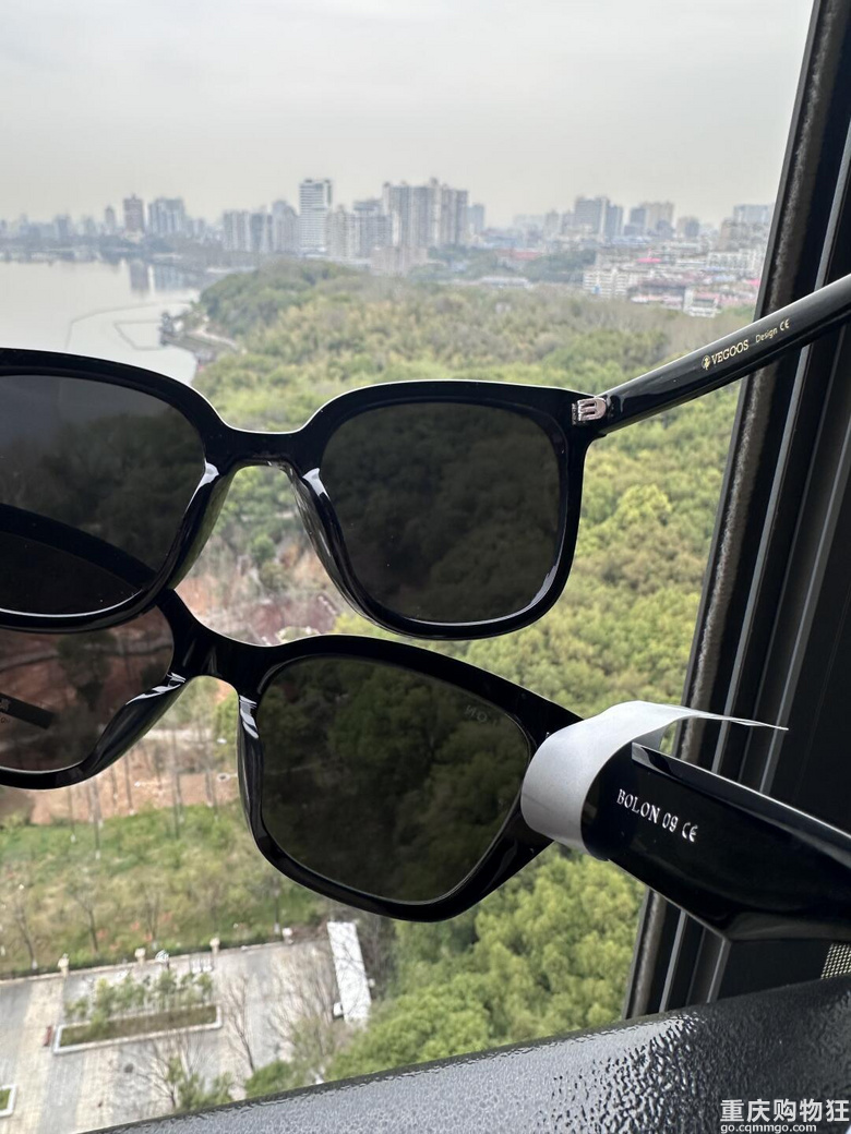 暴龙和普通眼镜对比也太明显了！接近原色彩，非常的清晰