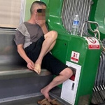 轻轨上看到这一幕……