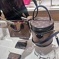 LV޶ѡһ
