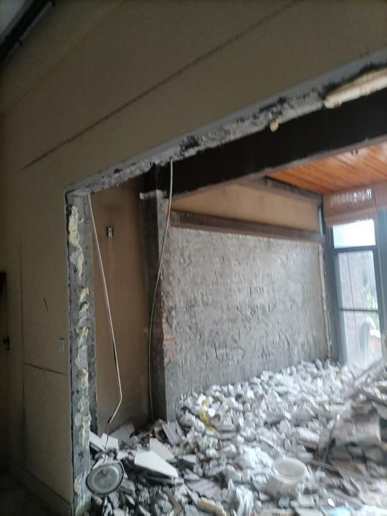 ס�ڼ�����ɵı������죬4���¾��������ˣ�