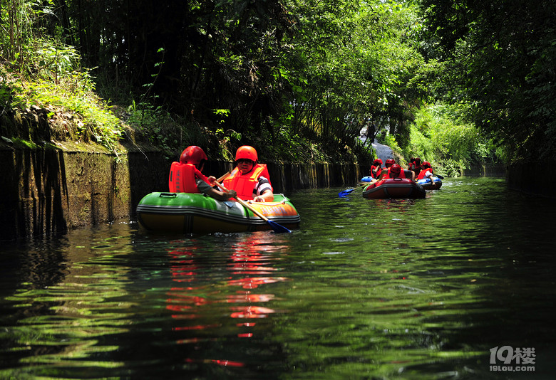 来来来五泄丛林探险漂流让女人一路尖叫男人一路欢笑