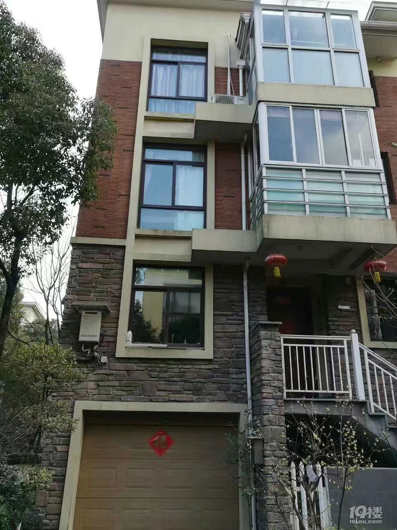 能率燃气热水器室外机安装效果图-富阳装修-富阳19楼