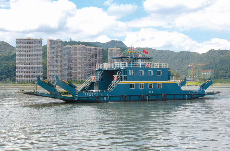 富阳一新客渡船投用!可装载小型轿车10辆,同时载客198人