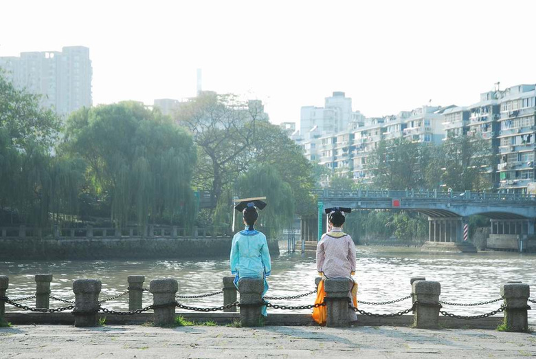 倾世皇妃如何步步惊心穿越进宫,若曦、若