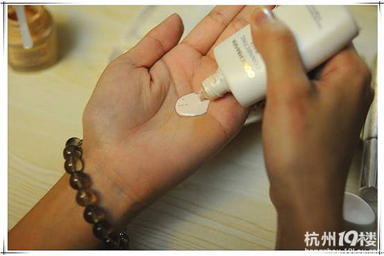 简单几步,打造冬日清新妆容~