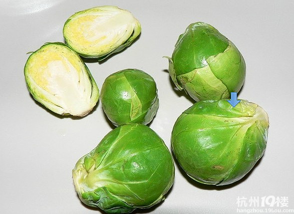 抱子甘蓝冬笋炒年糕