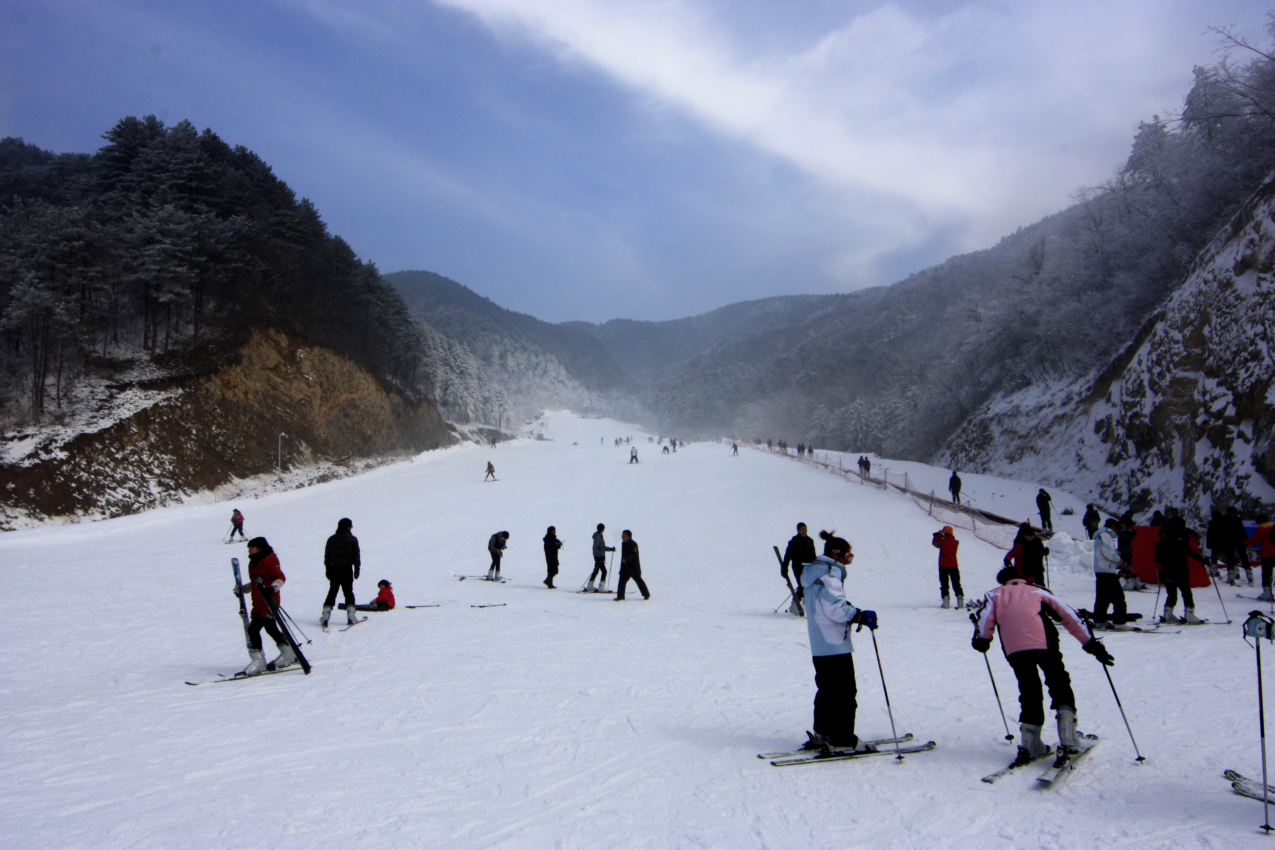 四明山滑雪图片