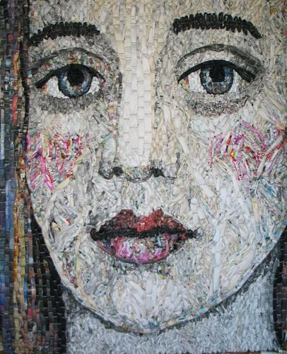 用废旧报纸来制作人物肖像