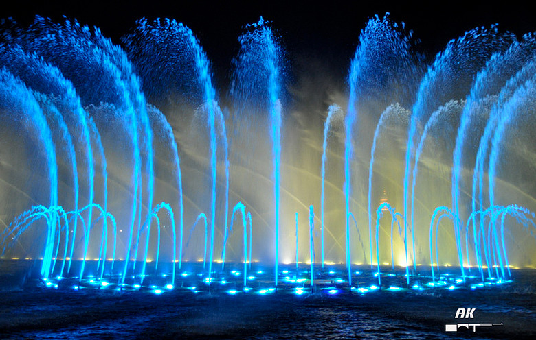 西湖边音乐喷泉 欢迎xdjm们多多指教