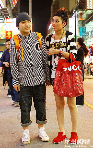 香港直击:潮人情侣装街拍