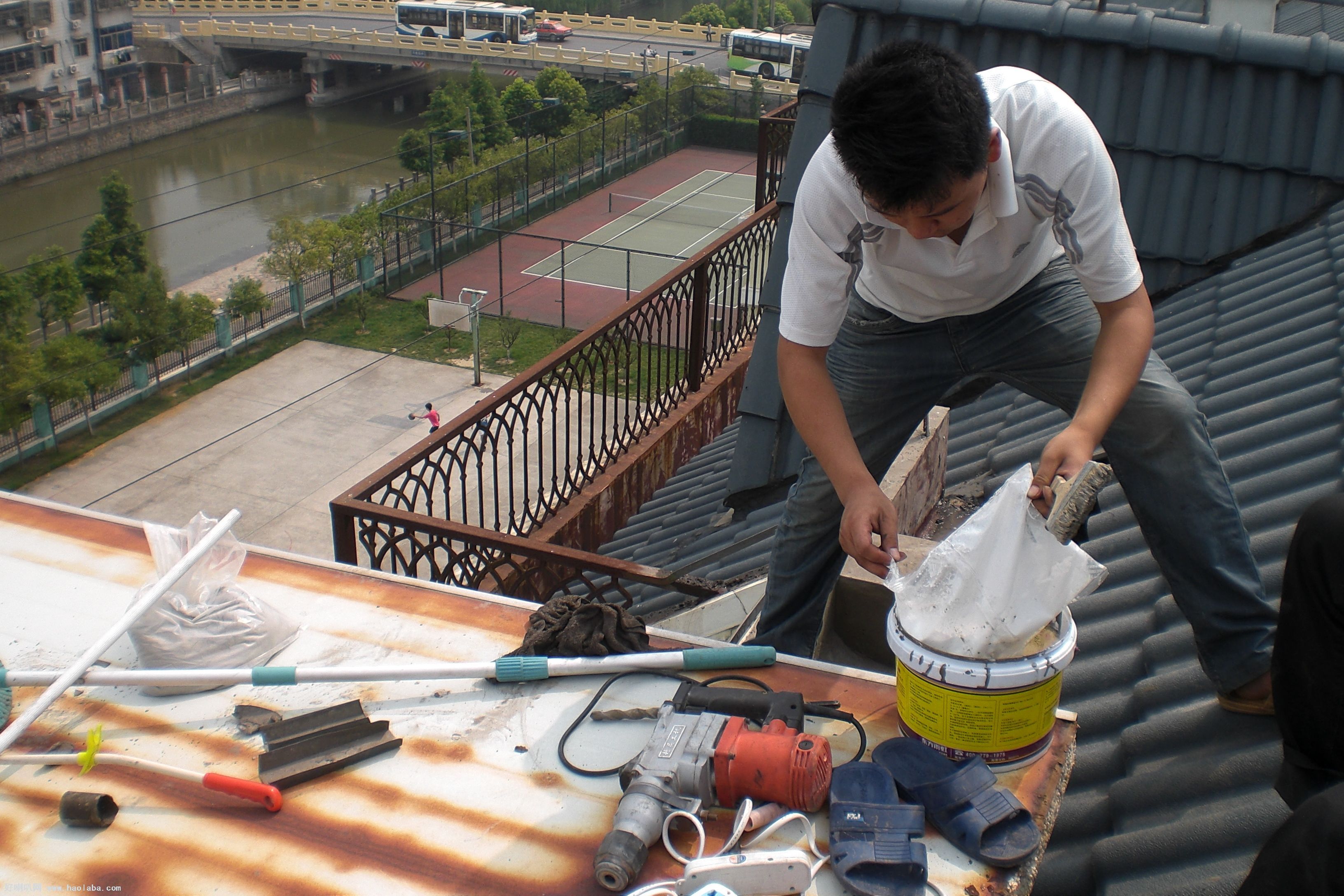 上海厂房漏水维修上海房屋渗水检查维修-居家区-杭州19楼