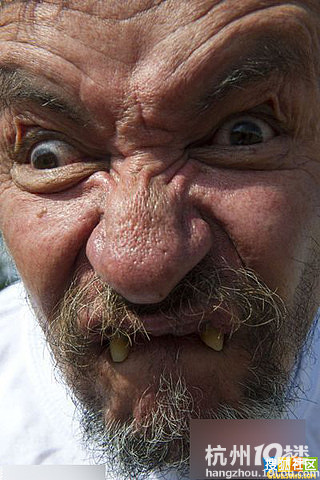 哥伦比亚举办"丑男比赛"