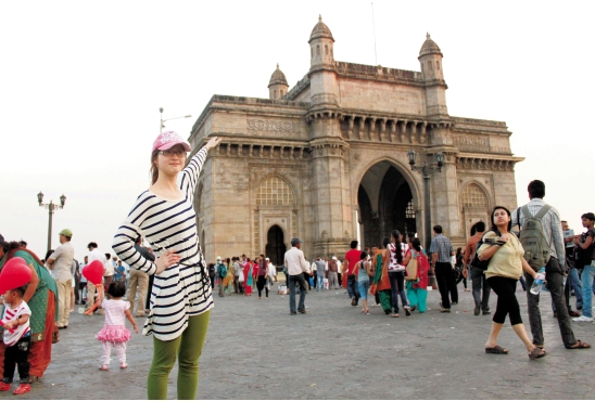 工商大三女生私奔到印度 宣称坐B1公交太享