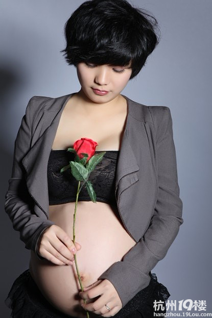 孕妇照以及心得+宝宝四维照+吐血整理妇保新