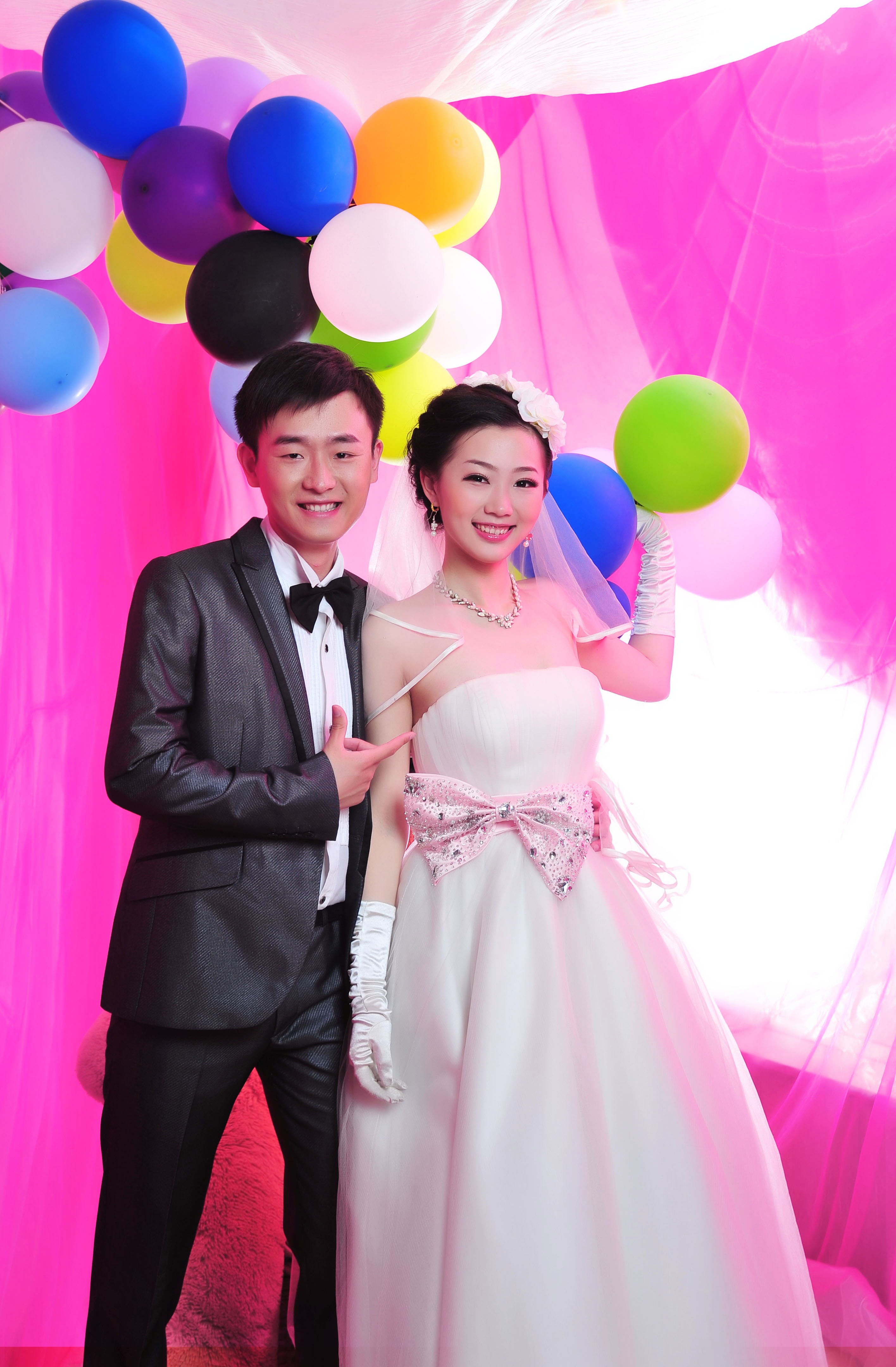 bqbq金宇与老婆结婚照图片