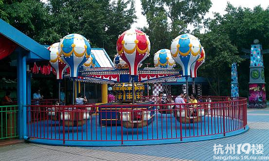 周末去长隆走了一趟,玩的就是心跳啊