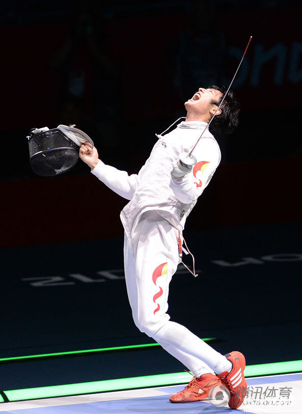 昨天奥运中国收获四金孙杨比赛累瘫泳池边