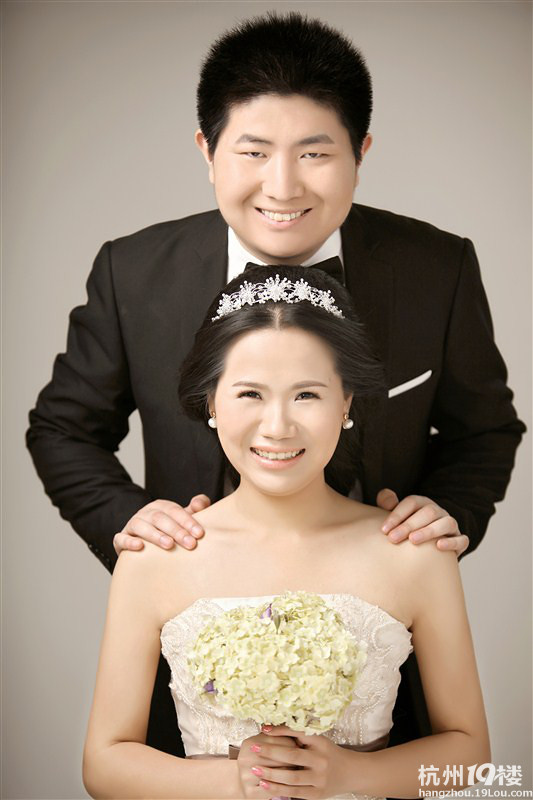 邊看奧運(yùn),邊曬美照,在2012你為我披上了夢(mèng)中的那一抹白紗