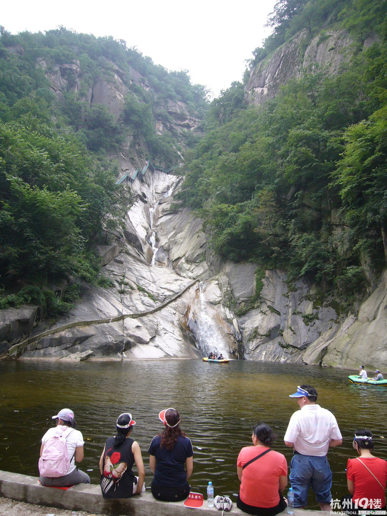 金华龙潭大峡谷漂流景区