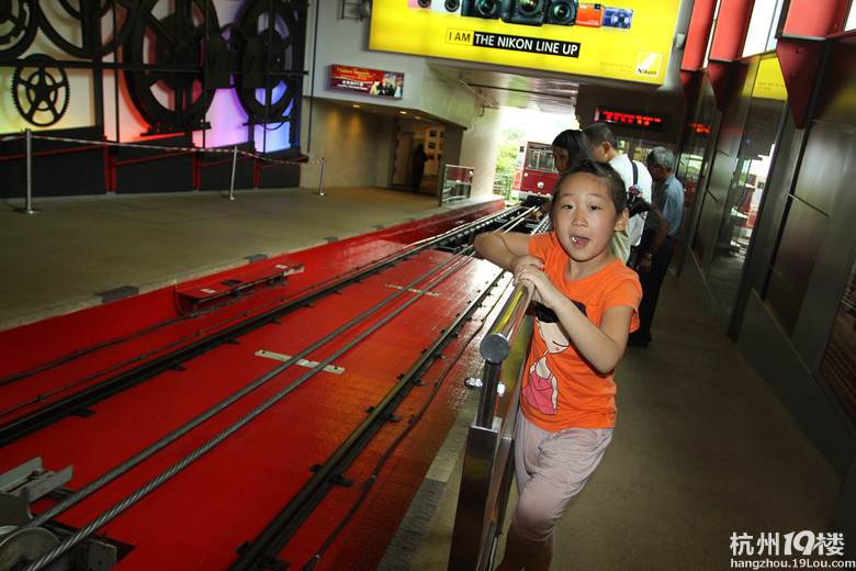 两家香港深圳5日自由行 从罗湖过关