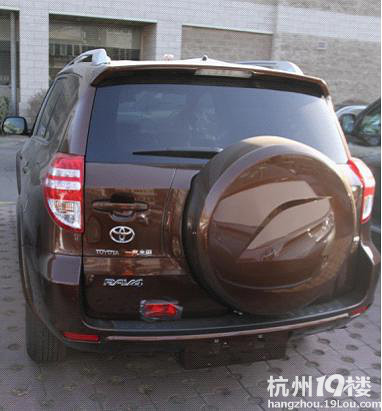 運(yùn)氣不錯(cuò),沒事飄去4S店,試駕還拿了個(gè)小禮物