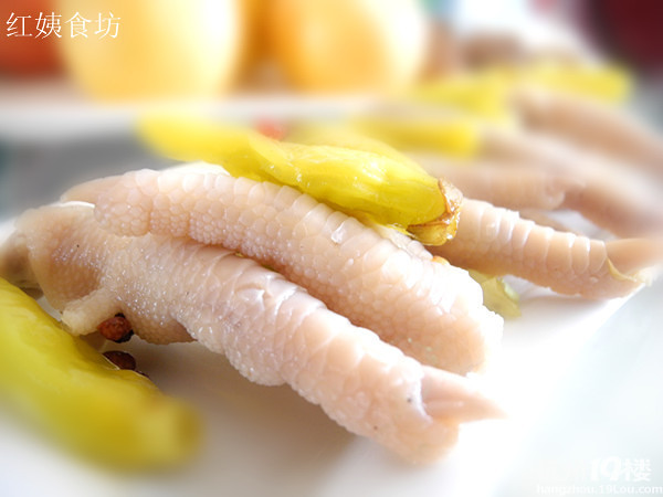 美容豐胸的爽口小零嘴【野山椒泡鳳爪】