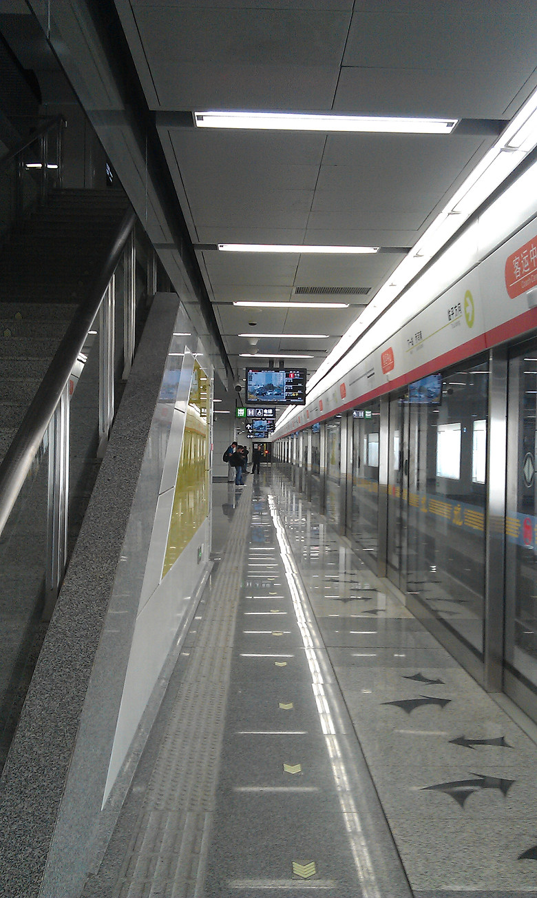 嘿嘿,同事初乘杭州地铁,感觉还好,这回不必问元芳