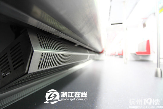 杭州地铁1号线开通 主城区三副城从此一线牵