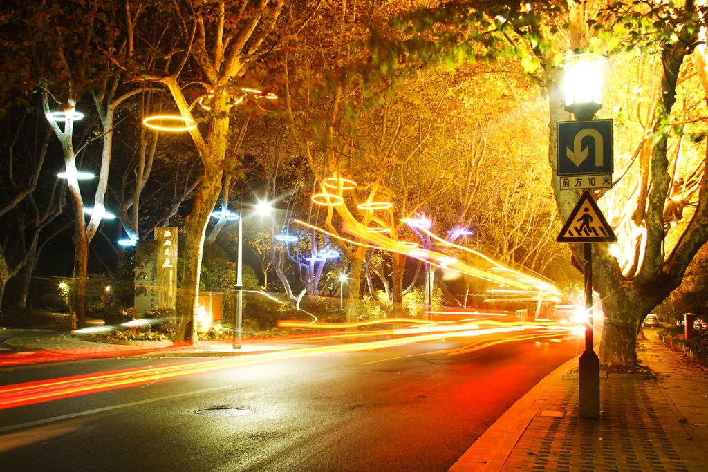 杭州北山路夜景图片