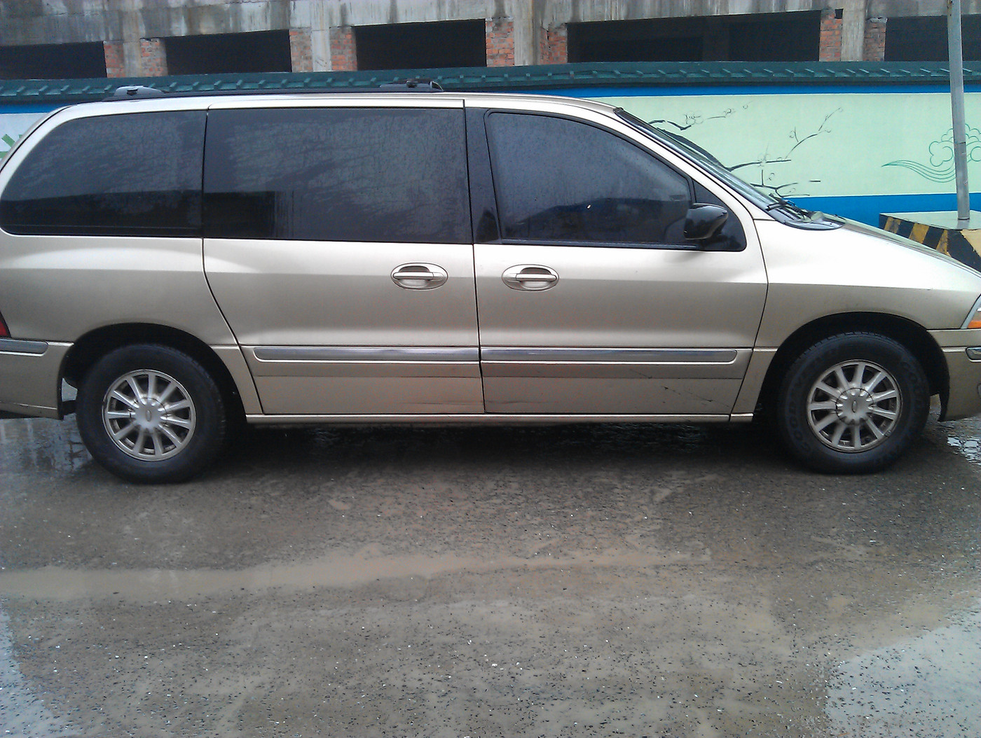 福特稳达,新车65万,现在低价出售