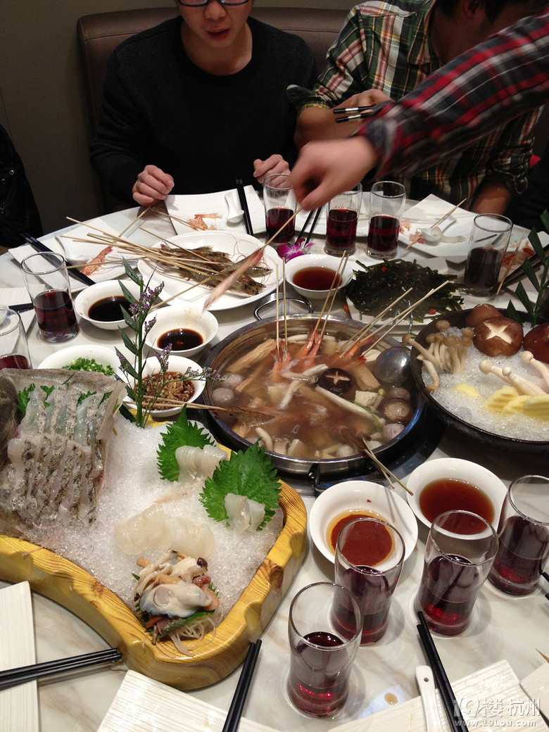 【8隊(duì)】情濃年夜飯——美食比拼，越夜越HIGH！