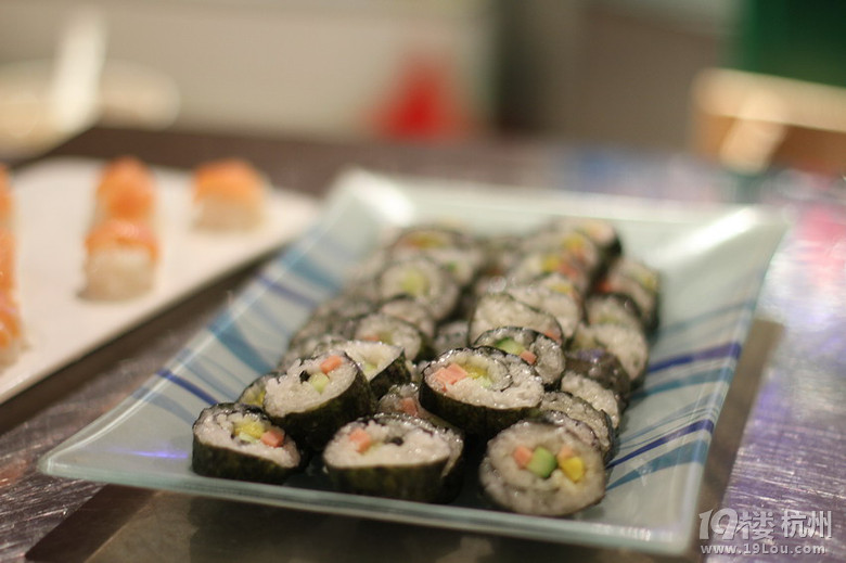 【8隊(duì)】情濃年夜飯——美食比拼，越夜越HIGH！