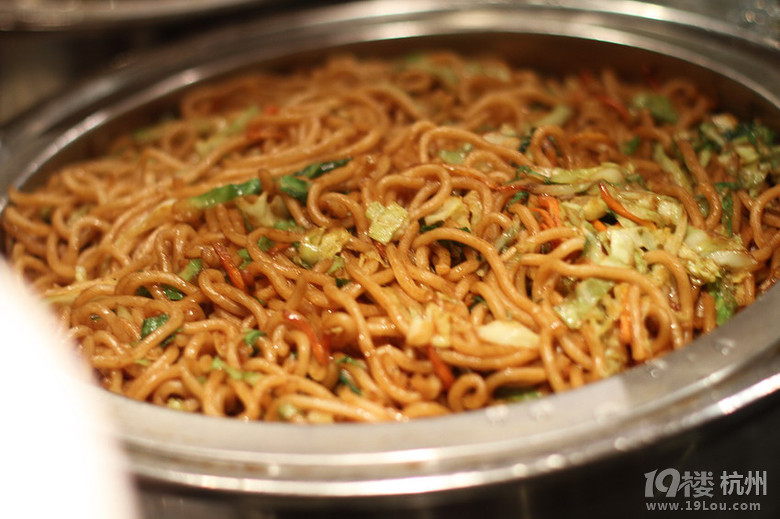 【8隊(duì)】情濃年夜飯——美食比拼，越夜越HIGH！