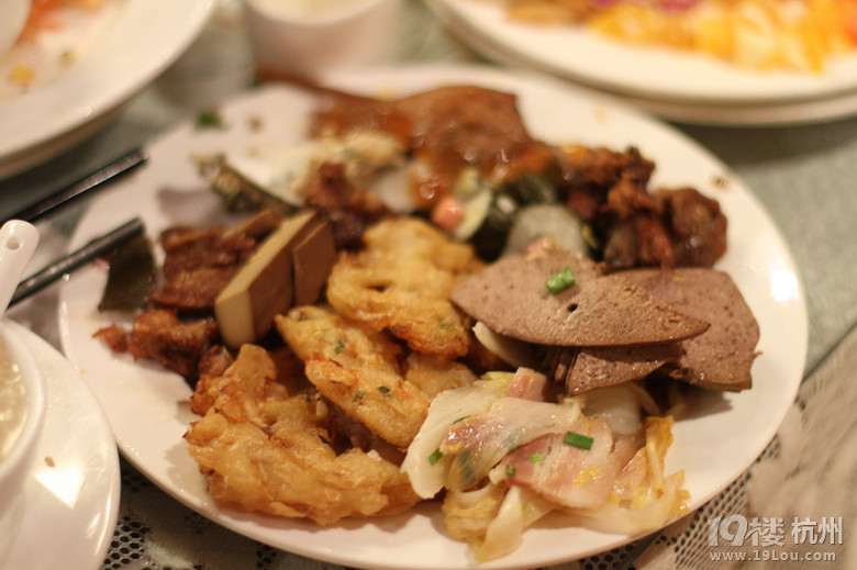 【8隊(duì)】情濃年夜飯——美食比拼，越夜越HIGH！