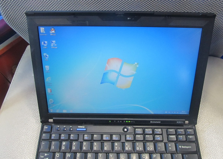 转让ibm x201i i3 330 4g 250g 2300出