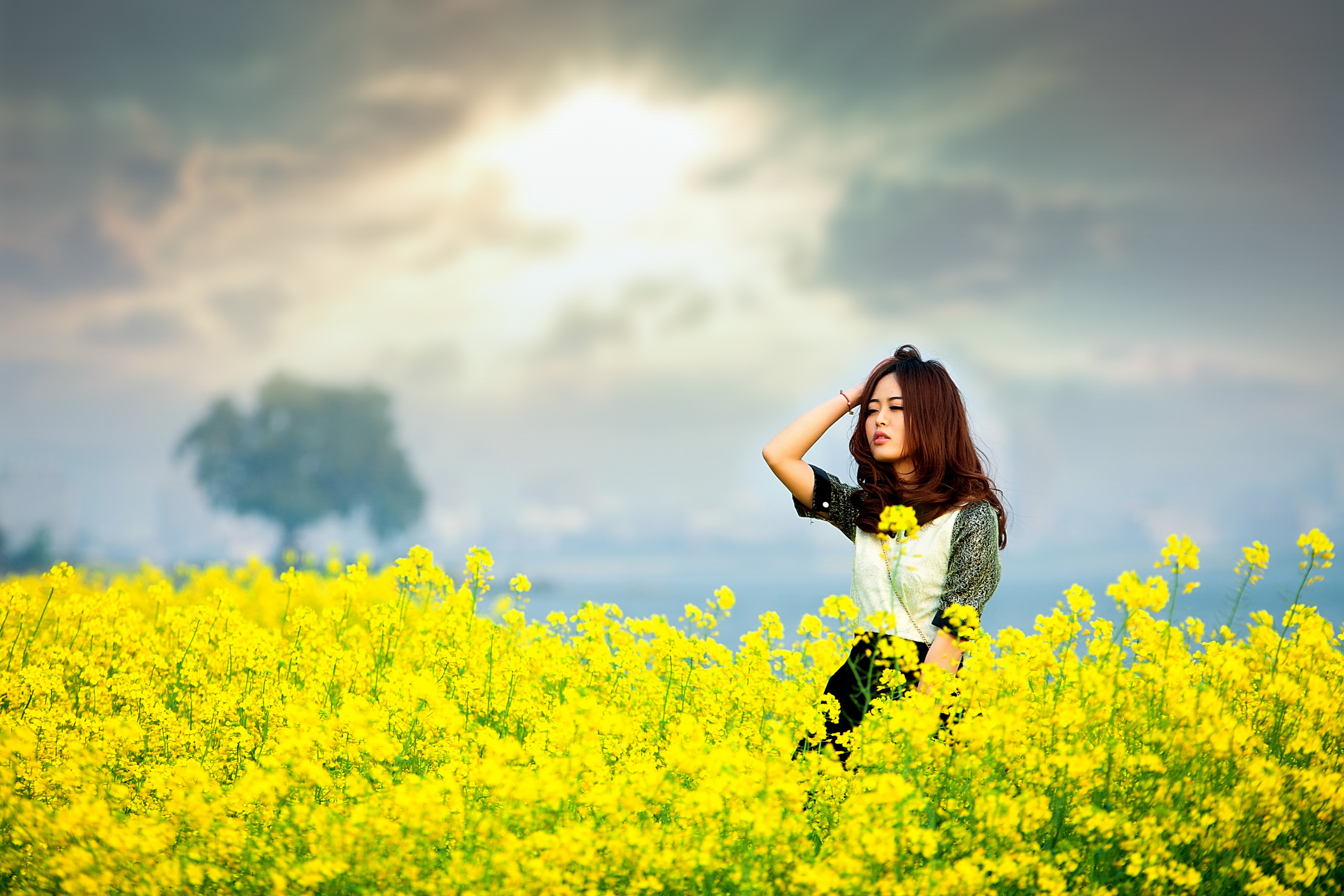 三月美女与南湖