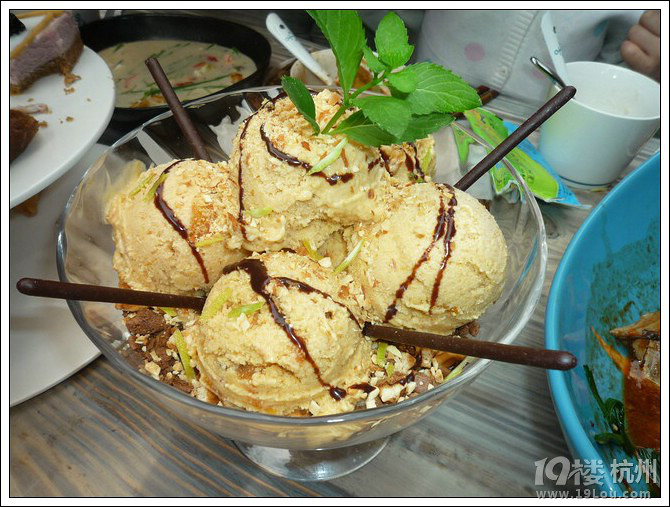 【8隊(duì)】愛(ài)美食、愛(ài)分享,也愛(ài)享受生活,我們是美食狗仔隊(duì)