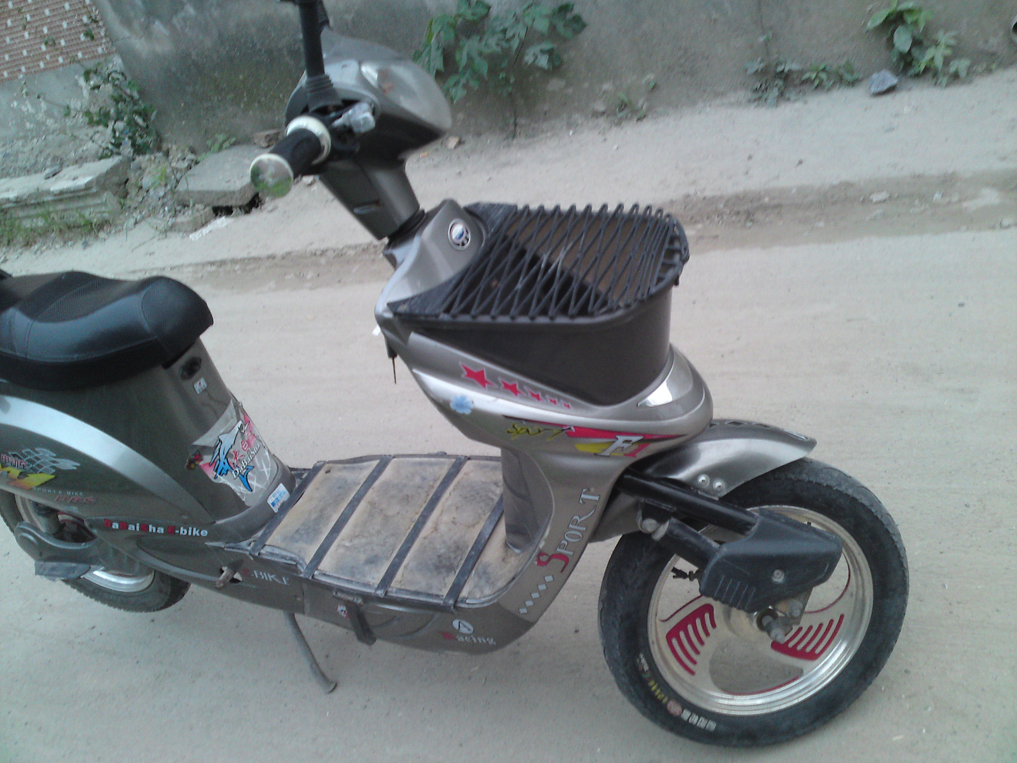 自用9成新大白鲨电动车48伏